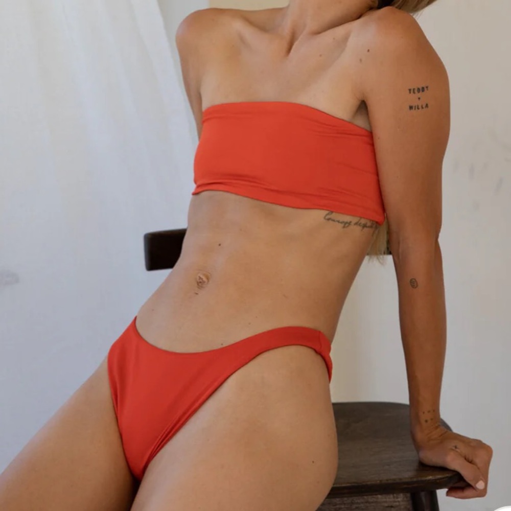 NWT LONDRE Bandeau Red Chili Pepper Bikini Top